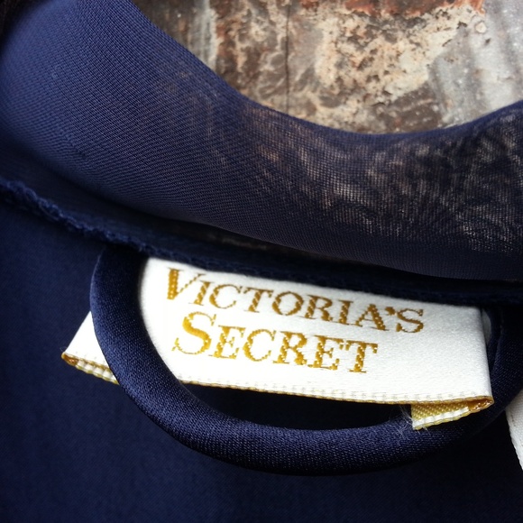 Victoria's Secret | Sheer Kimono sleeve robe - Picture 3 of 7